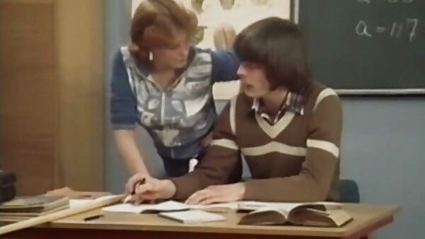 Vivian bekommt ihre Muschi und ihr Mundloch in einer heißen Dreier-Action mutter pornofilme gefickt