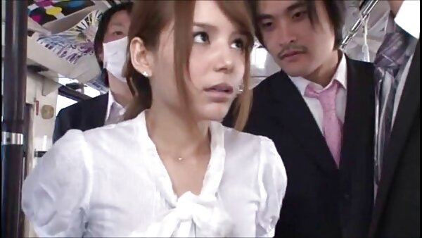 Lecker aussehende lesbische Babes haben heißen Sex in 69-Pose auf dem tochter und sohn sex Hof