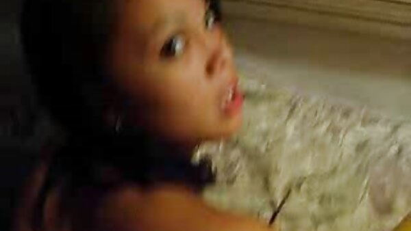 Zwei Schwarze ficken sex mit tochter und mutter nach dem Duschen den frechen weißen Gast Anita S