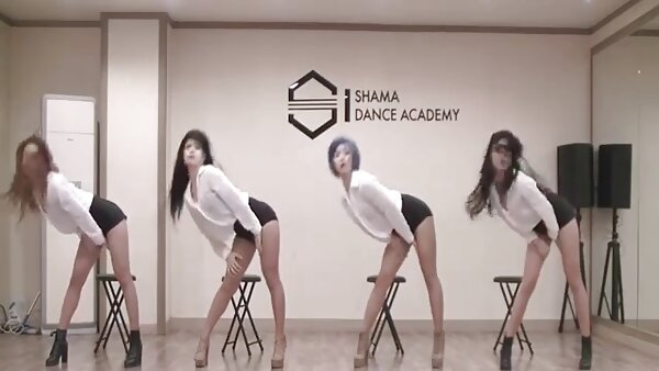 Verführerische Babes genießen es, sich gegenseitig köstliche, mutter sohn sex tube glatte Fotzen zu essen