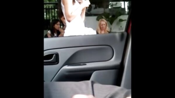 Das sexverrückte Luder Rebecca Blue zeigt ihre Muschi in Nahaufnahme und mütter verführen ihre töchter gibt ihren Kopf, bevor sie verrückt hämmert