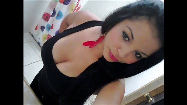 Die schmutzige pornofilme mutter sohn Schlampe Aletta Ocean fickt in einem MMF-Video zwei geile Hengste