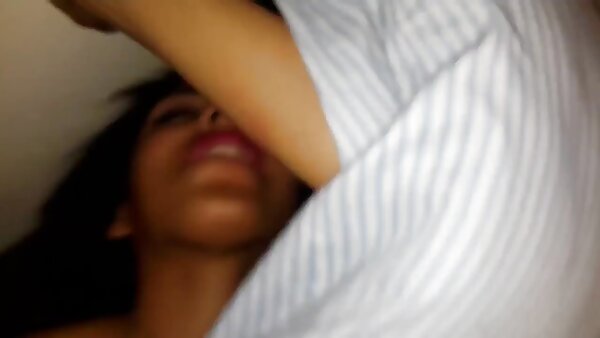 Zwei Typen füttern und reiten enge free sex mutter und sohn Löcher von Anita Bellini