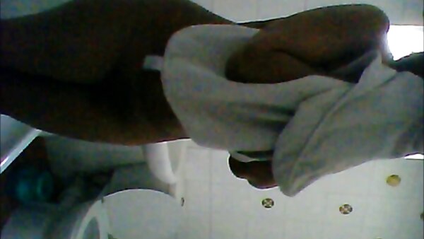 Die schlanke Lesbe Missy Lane leckt und isst die Muschi ihrer brünetten Freundin reife geile tante