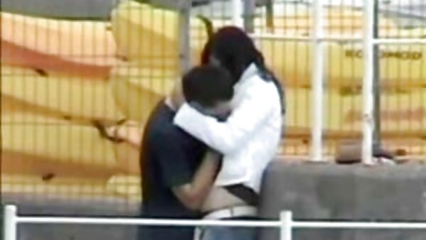 Die bezaubernde orientalische Schönheit Mai erotikgeschichten mutter und sohn Shirosaki neckt vor der Kamera