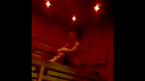 Zwei sinnliche sex mit der mutter der freundin Babes lieben sich früh am Morgen