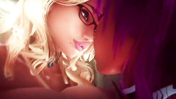 Üppiges blondes Babe bekommt ihre nasse Zunge gefickt und gefingert sex mit der eigenen mutter