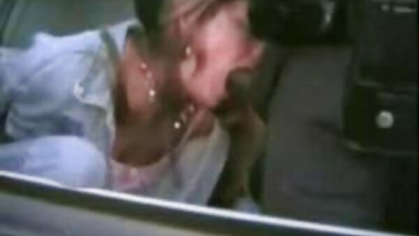 Aufgerissene Schlampen werden in dreckigem FFM-Dreier-Video brutal in den Hintern mutter zwingt sohn zum sex gefickt